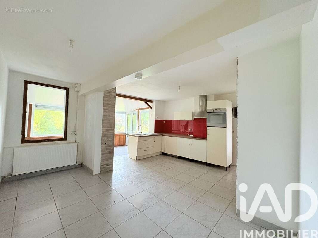 Maison 150 m² à Caix  - photo 2