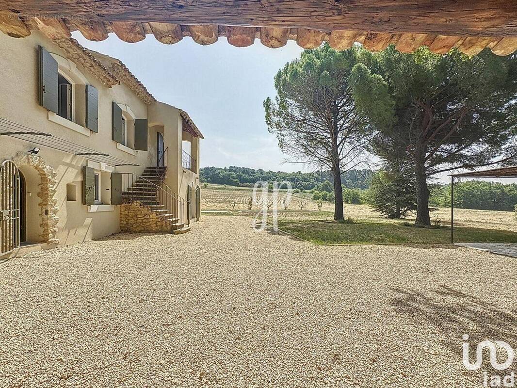 Photo 2 - Maison à LOURMARIN