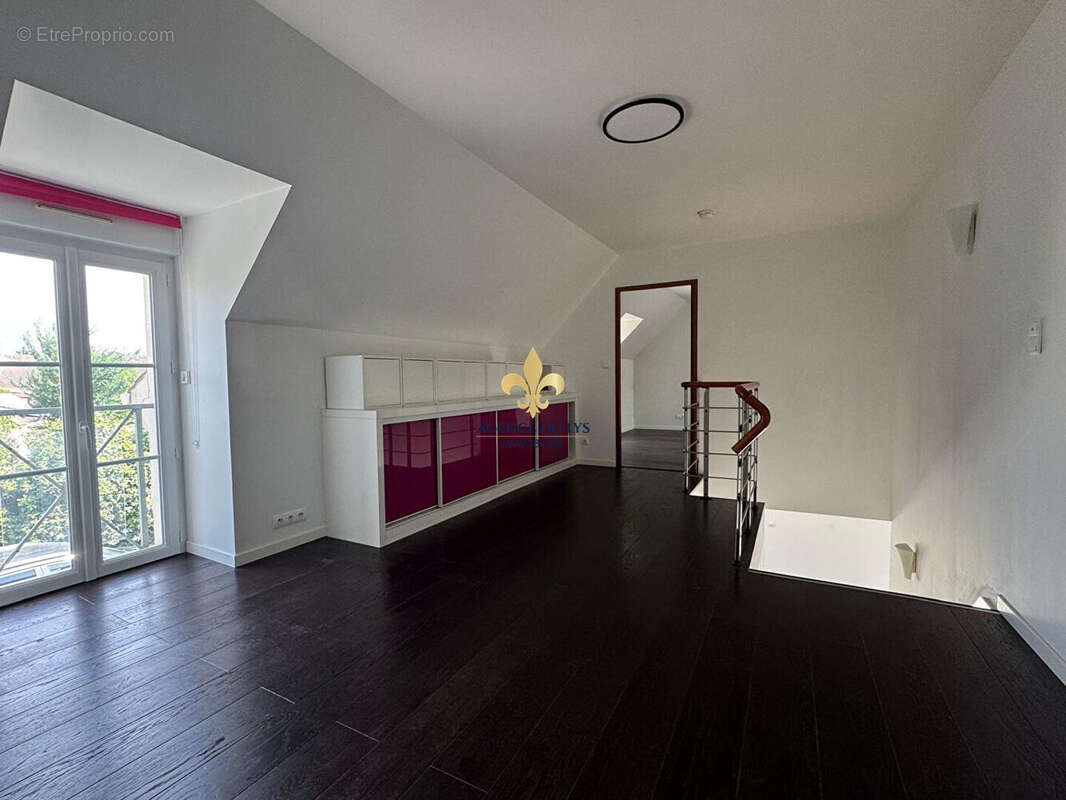 Maison hyper-centre Lamorlaye - photo 9
