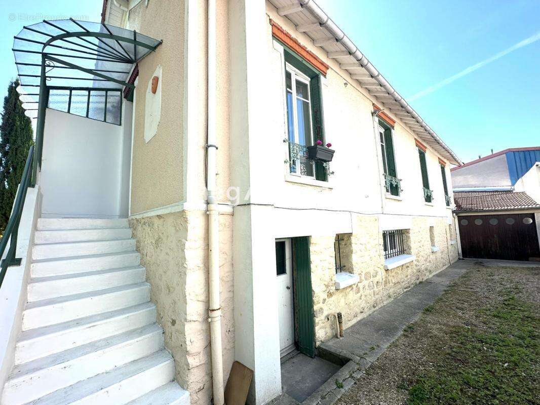 Maison à BONNEUIL-SUR-MARNE