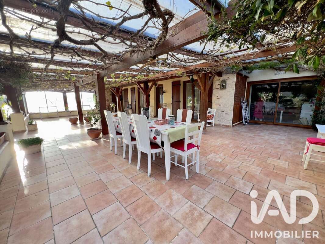 Maison 134 m² à Saint-Pierre-De-Clairac  - photo 3