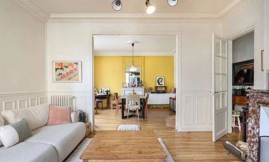 Appartement à PARIS-20E