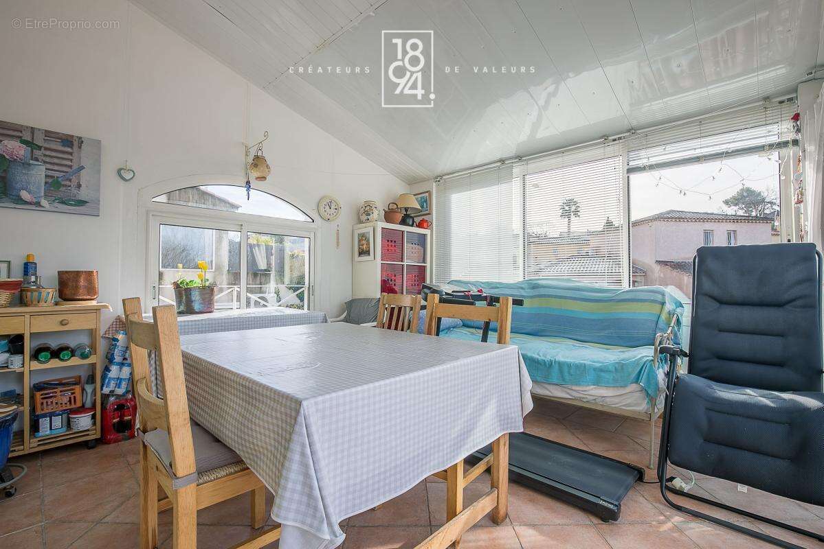 Appartement à MARSEILLE-11E