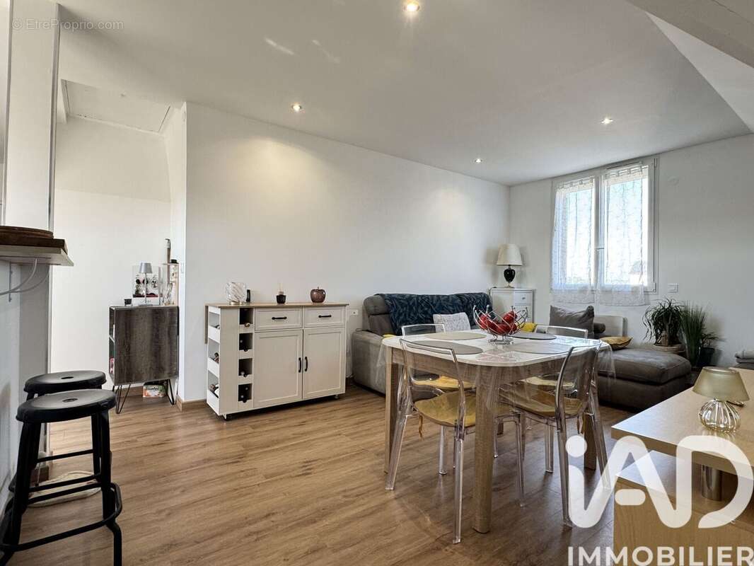 Photo 2 - Appartement à PRESLES-EN-BRIE