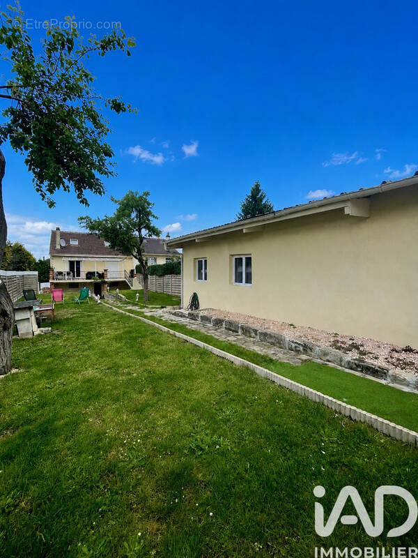 Photo 1 - Maison à MONTIGNY-LES-CORMEILLES
