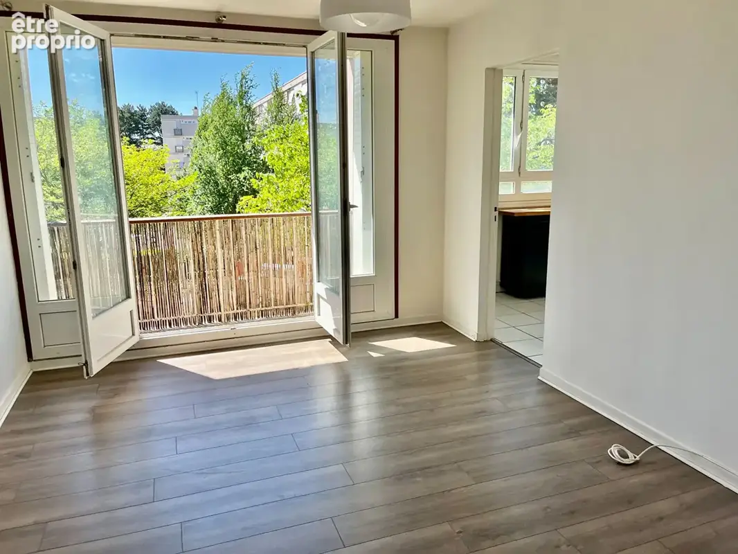 Appartement à LE PLESSIS-ROBINSON