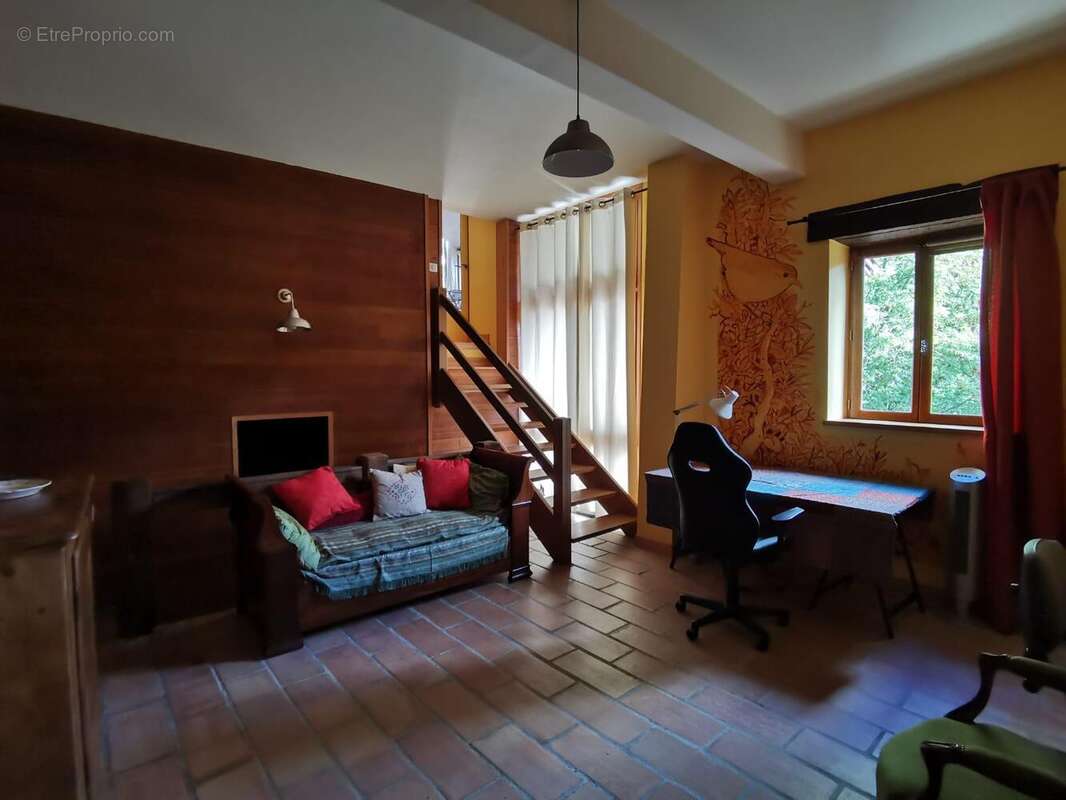   - Maison à ANTRAIGUES-SUR-VOLANE