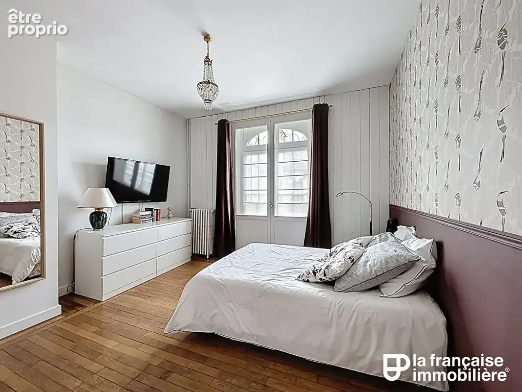 A vendre  - Belle maison en pierre avec jardin, au coeur d'un quartier recherché - photo 5