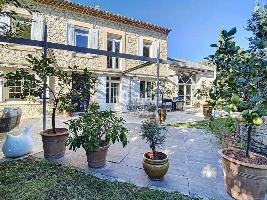 Maison à PERNES-LES-FONTAINES