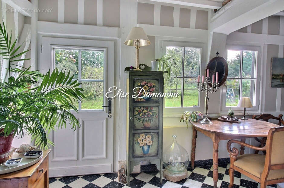 Maison à SAINT-JOUIN-BRUNEVAL