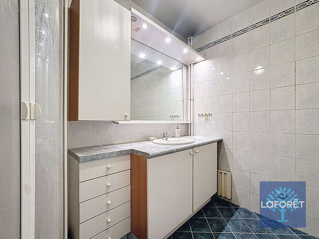 Appartement à CHILLY-MAZARIN