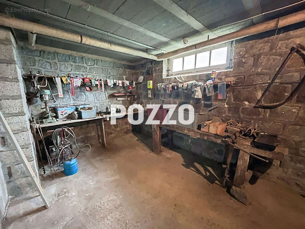 Maison à FOUGEROLLES-DU-PLESSIS