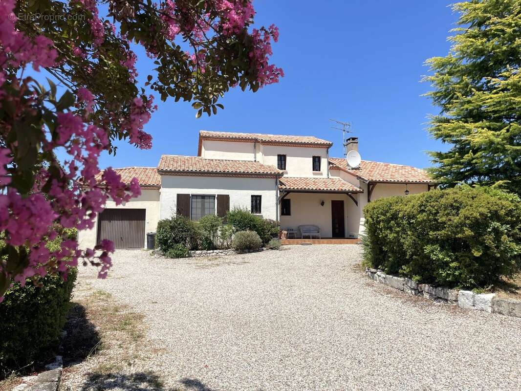 Maison à MONSEMPRON-LIBOS