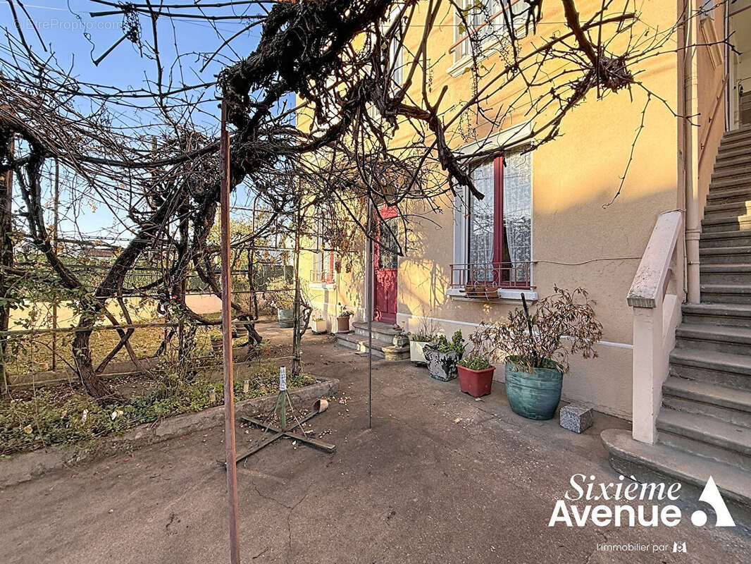 Appartement à LYON-8E