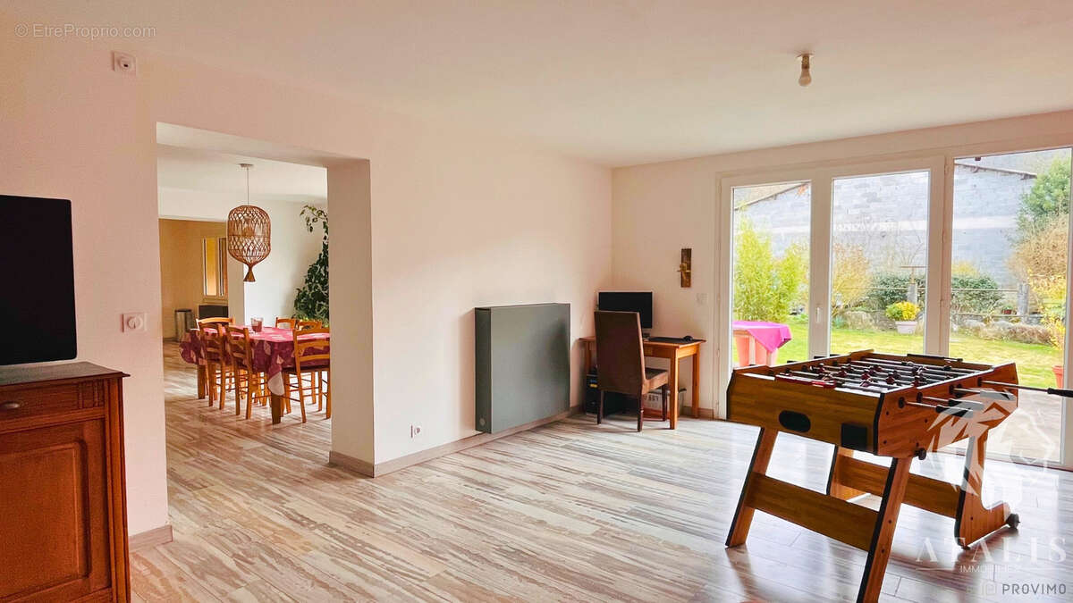 Maison à SAINT-JUST-DE-CLAIX