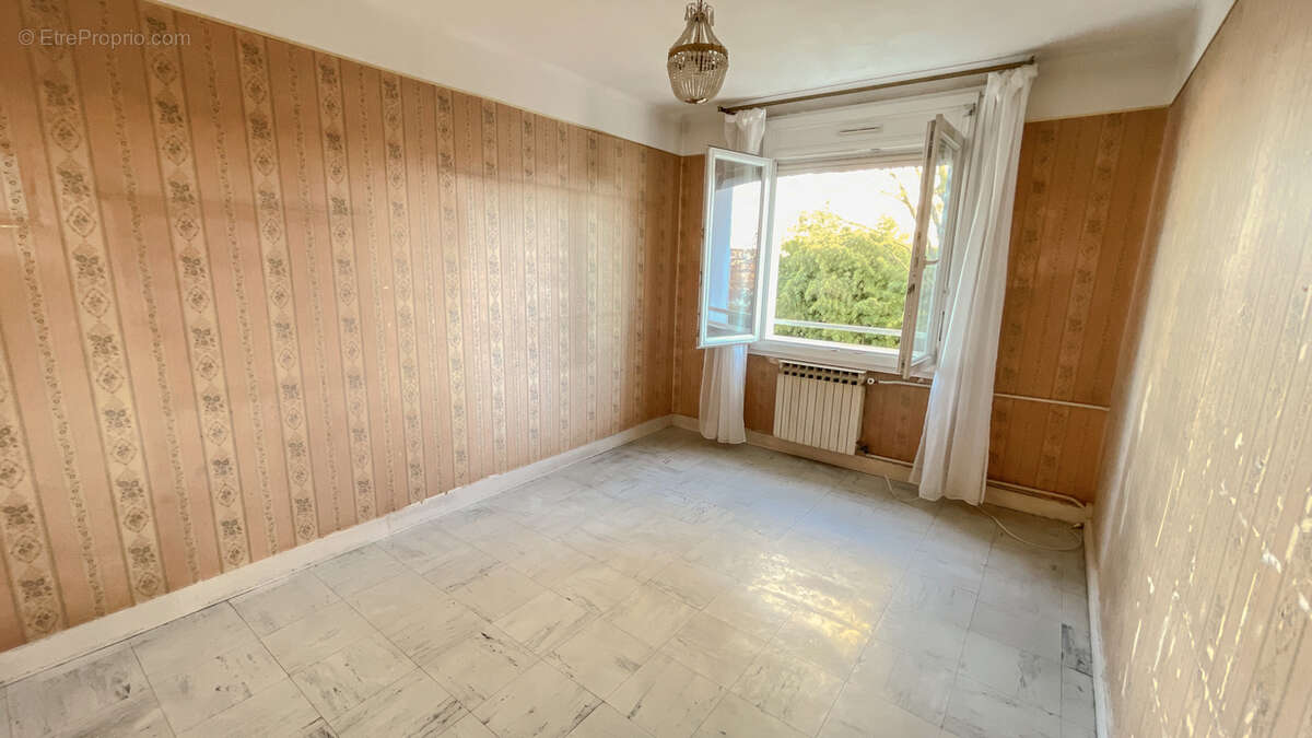 Appartement à HOUILLES