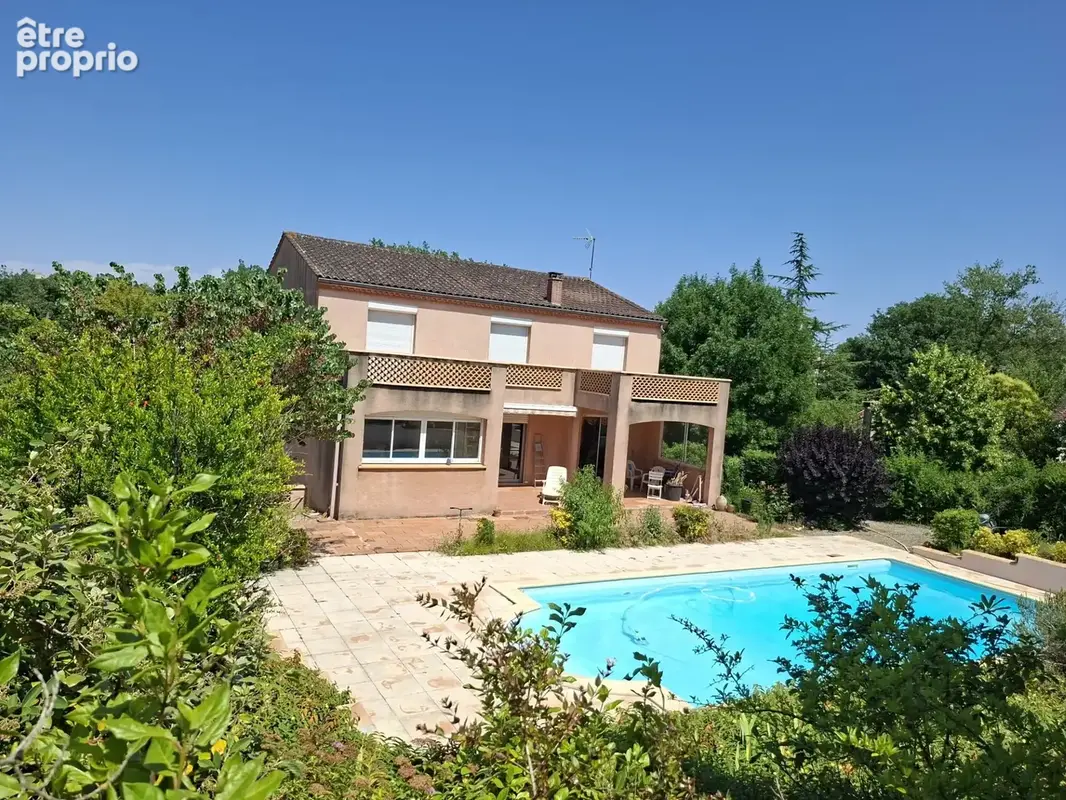 PUYGOUZON - Grande maison familiale avec piscine et jardin - photo 2