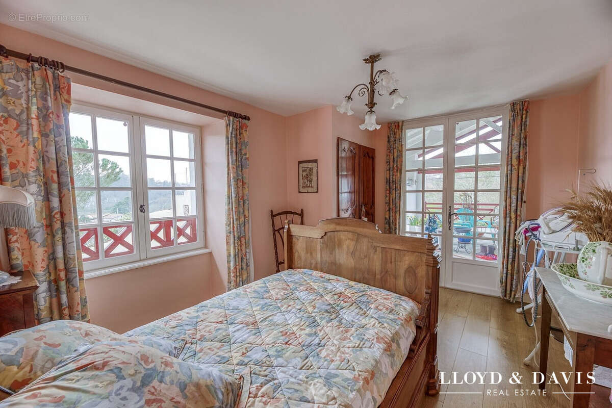 Maison à LA BASTIDE-CLAIRENCE