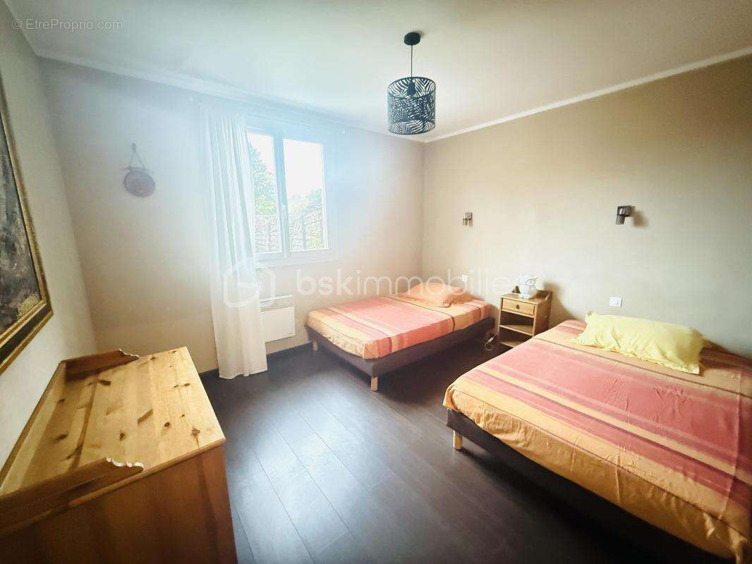 Maison à LE VIVIER-SUR-MER