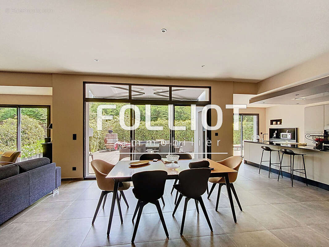 Maison à SAINT-PAIR-SUR-MER