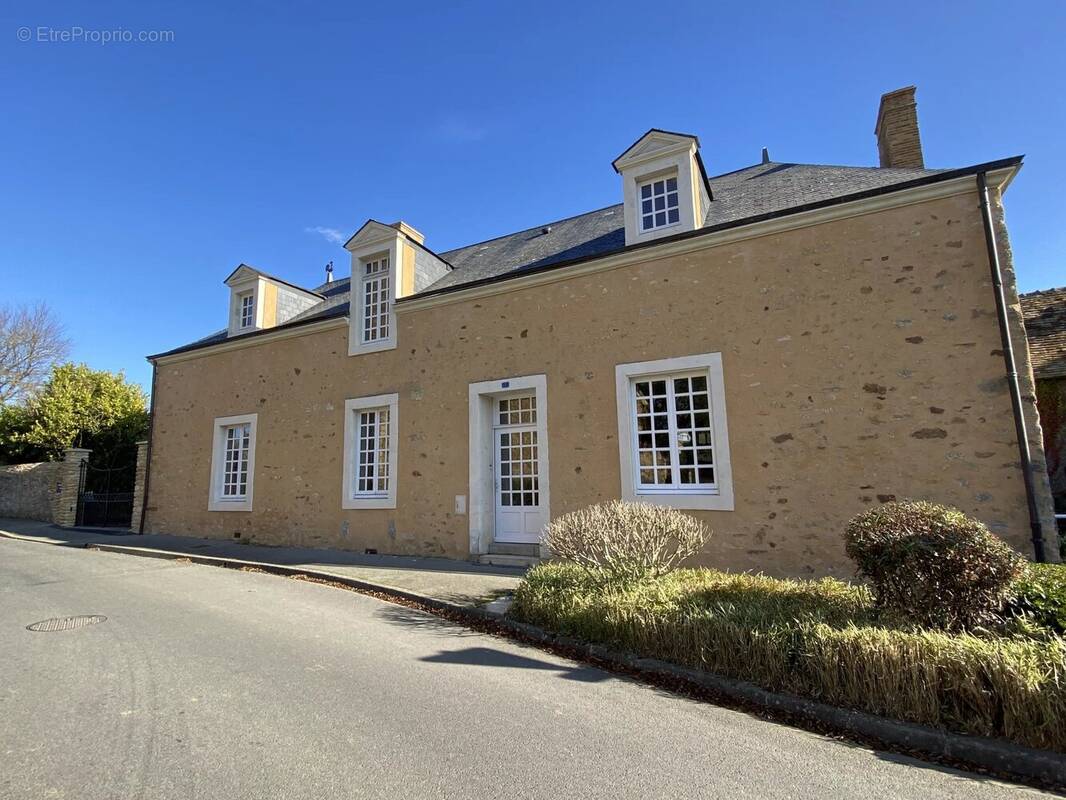 Maison à SABLE-SUR-SARTHE