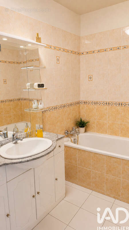 Appartement 69 m² à Pau  - photo 6