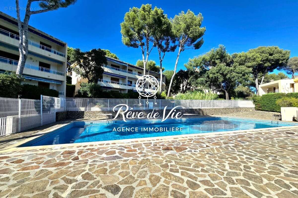Appartement à BORMES-LES-MIMOSAS