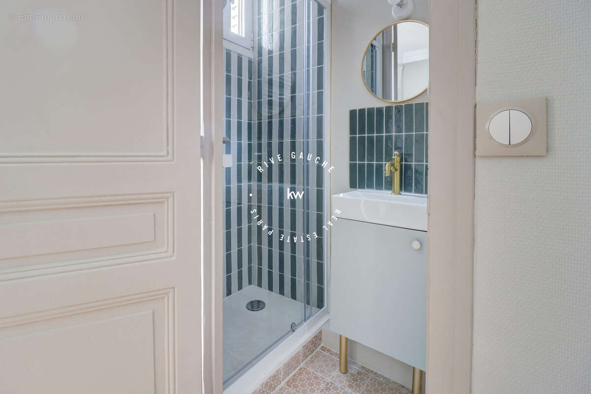 Appartement à PARIS-14E