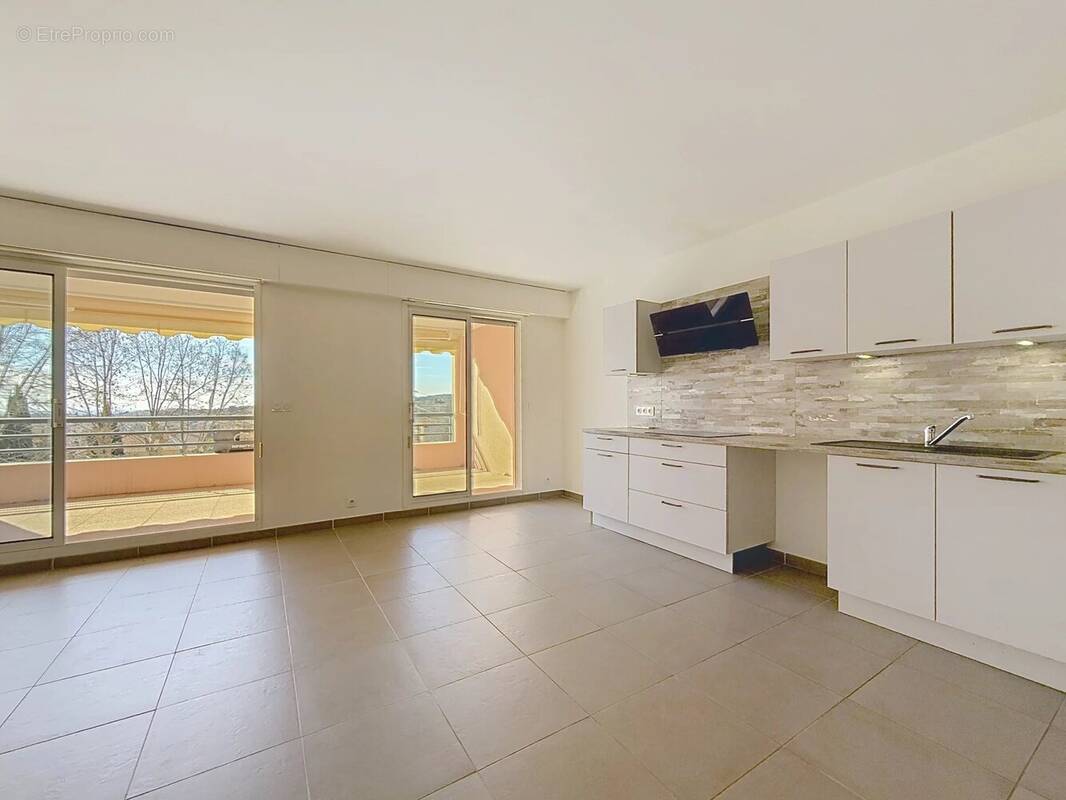 Appartement à LE CANNET