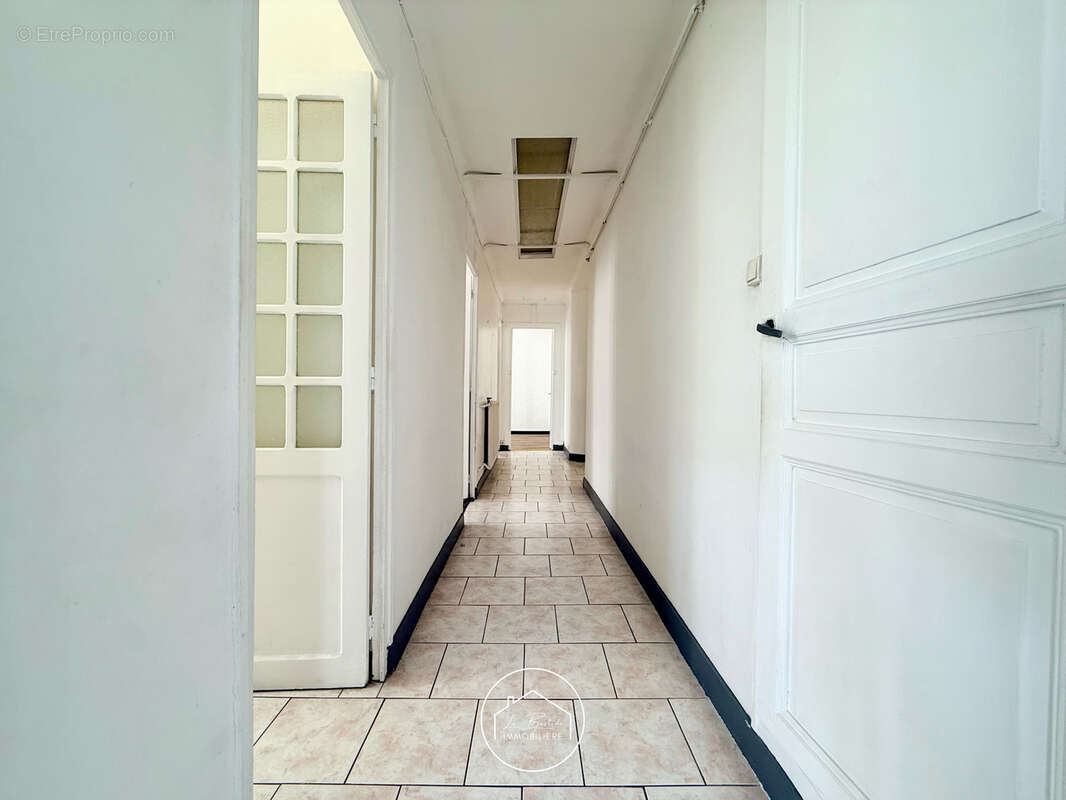 Appartement à MARSEILLE-6E