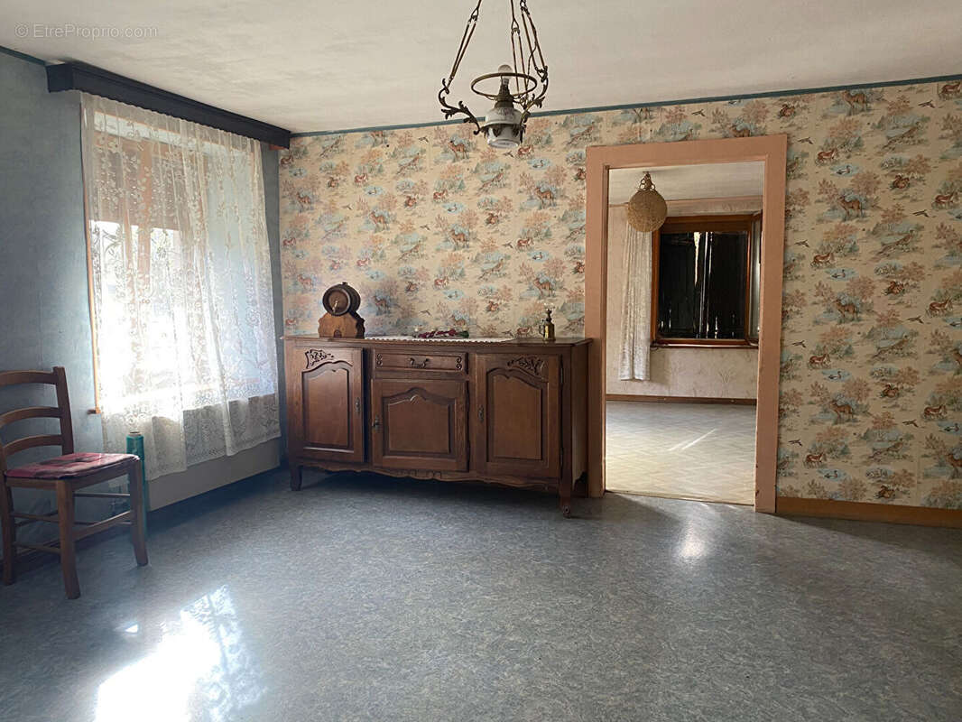 Maison à FRESSE-SUR-MOSELLE