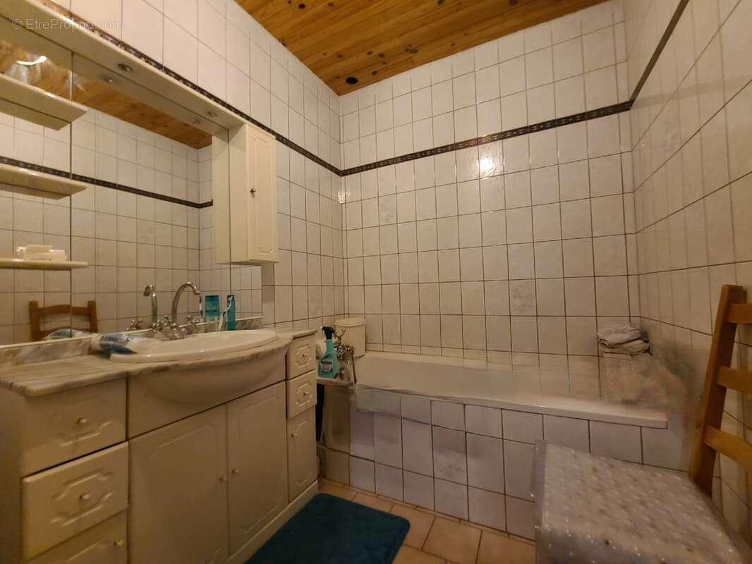 Maison Charentaise 134m² terrain 2612m² et Dépendances - photo 9