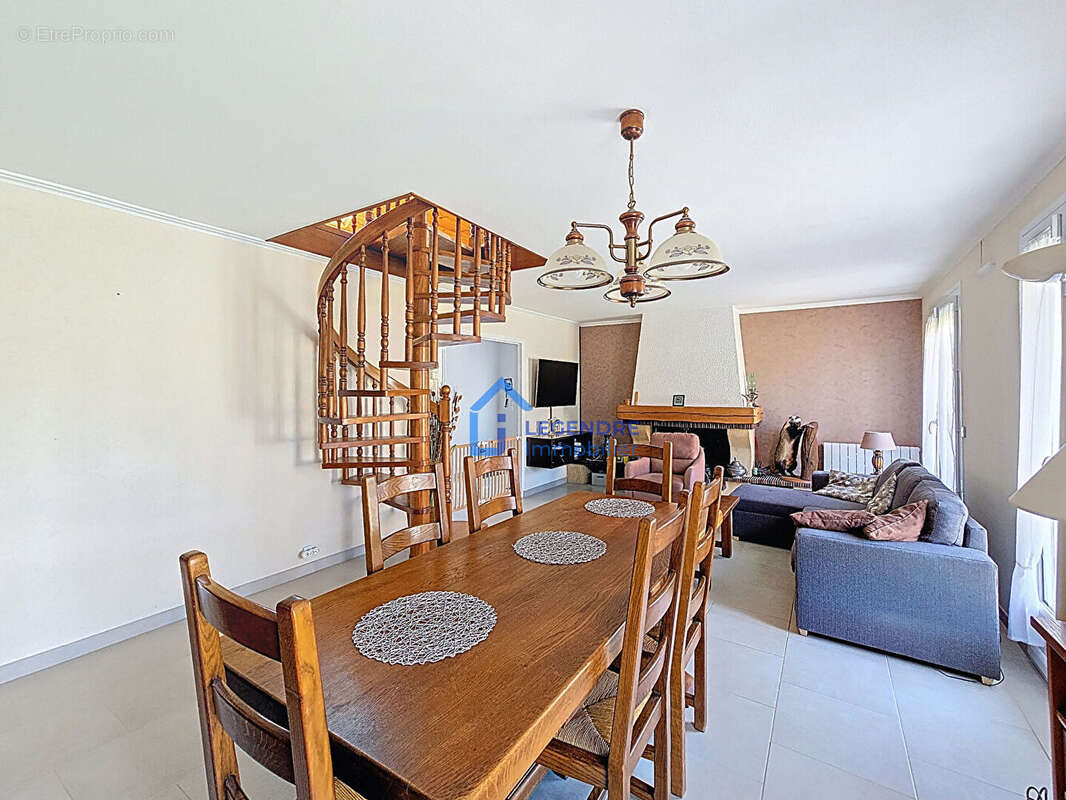 Maison à PIERRELAYE