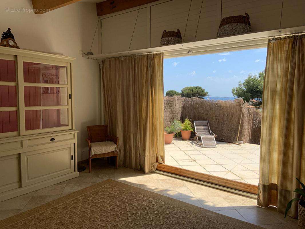 Appartement à SAUSSET-LES-PINS