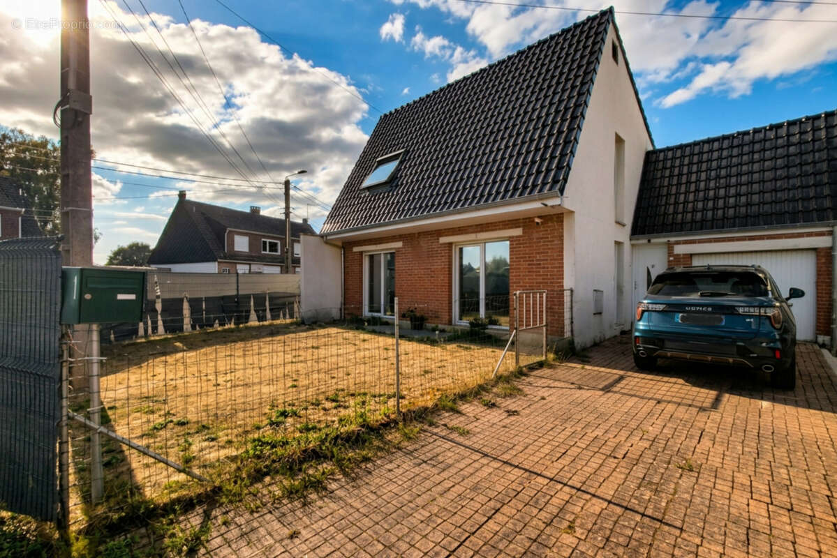 Maison semi-individuelle • 3 chambres • Garage • Jardin • 59264 Onnaing - photo 2