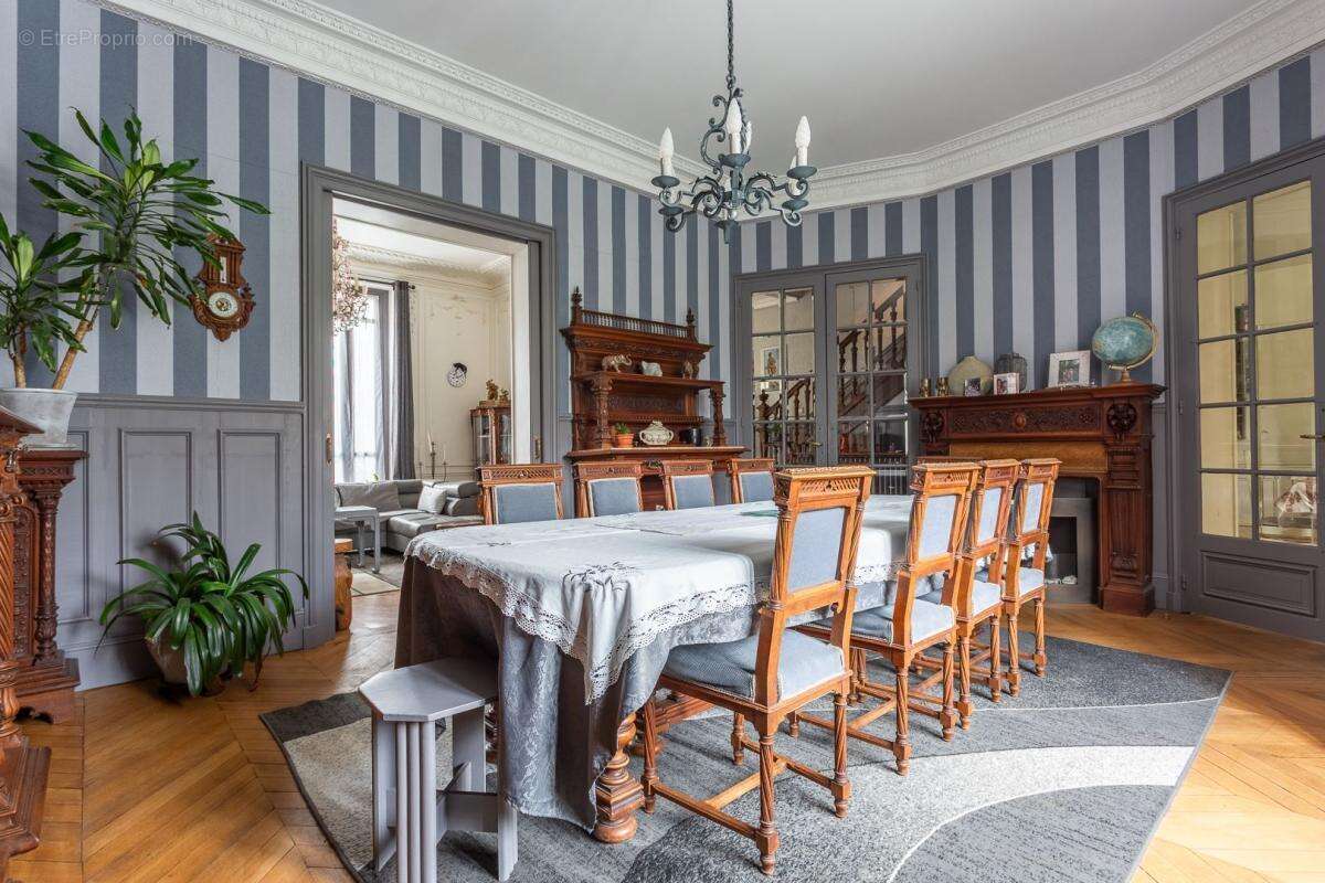 Maison à ETAMPES