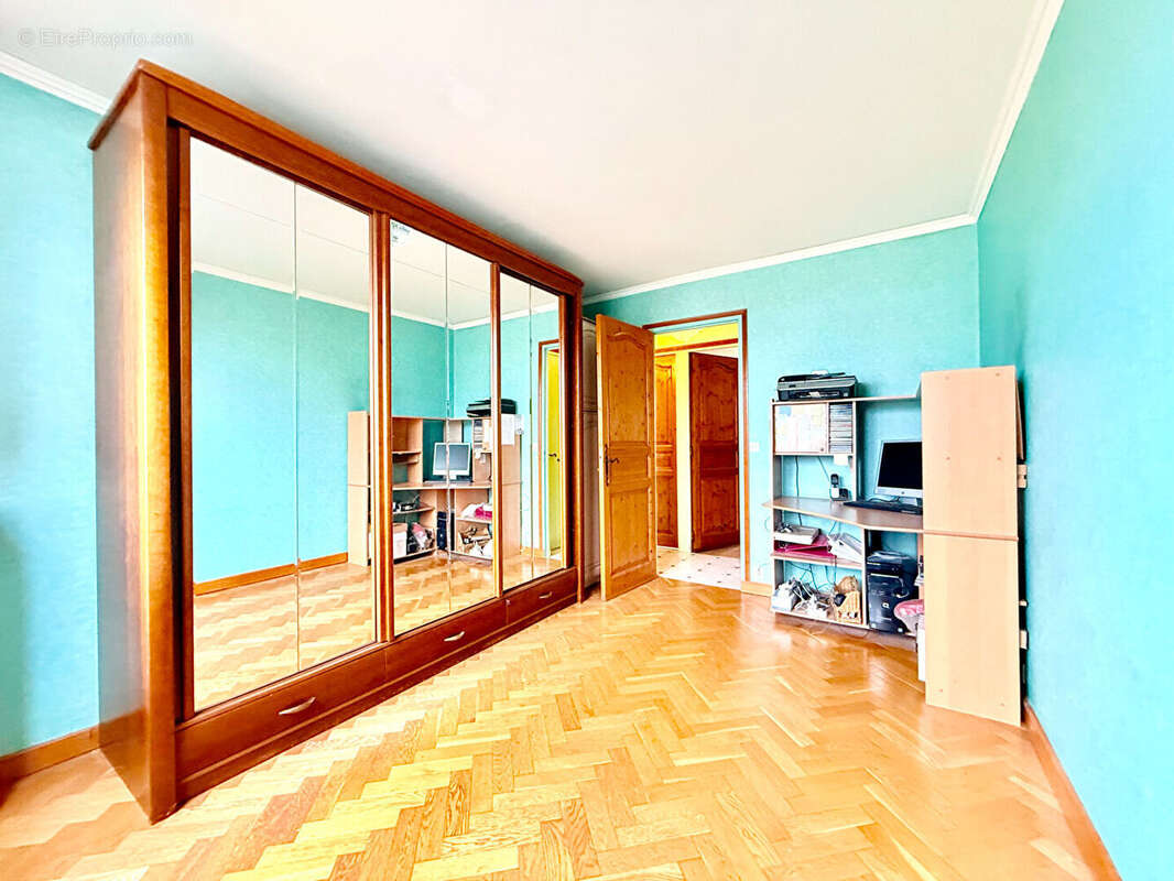 Appartement à VITRY-SUR-SEINE