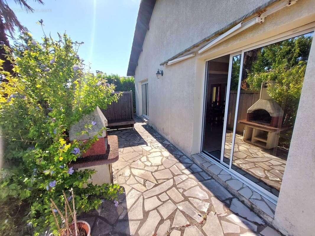 Maison à SAINT-GEORGES-DE-DIDONNE