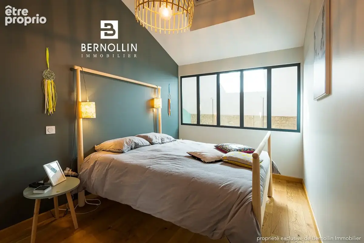 Authentique maison en pierre entièrement rénovée, 244 m2, 6 chambres, avec garage et terrain clos à Cuisiat - photo 7