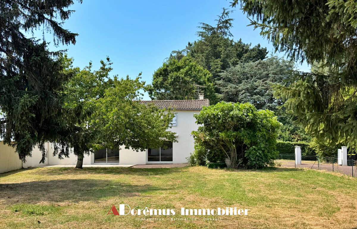 HAUT QUINSAC   Maison familiale 165 m2  4 chambres + bureau  Garage  Terrain 1 500 m2 - photo 2