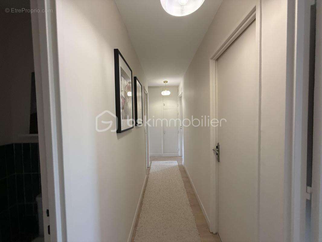 Appartement entièrement rénové – Prestations de qualité - photo 17