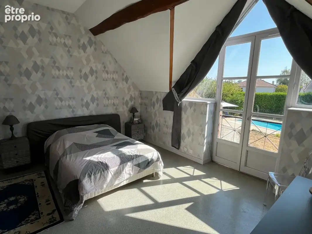 Maison à vendre 10 pièces au coeur de CUISERY (71), avec piscine - photo 11