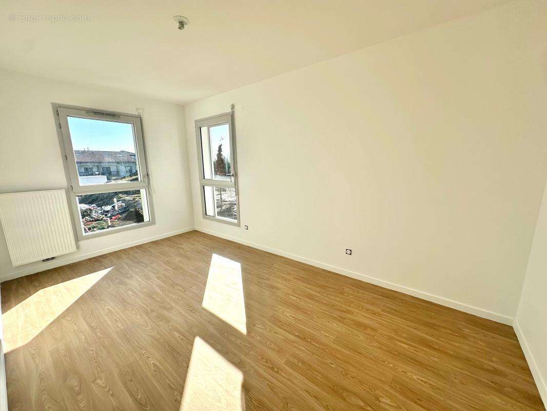 Appartement à TOULENNE