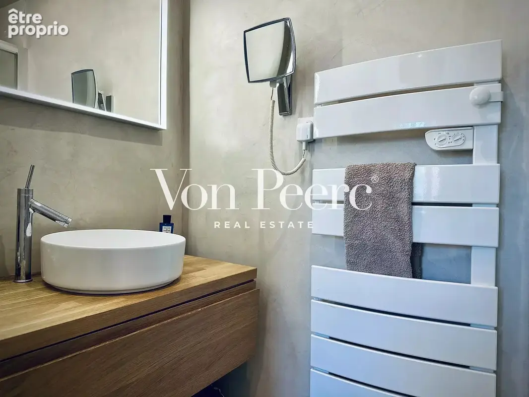 Maison contemporaine rénovée avec bassin fontaine - photo 15