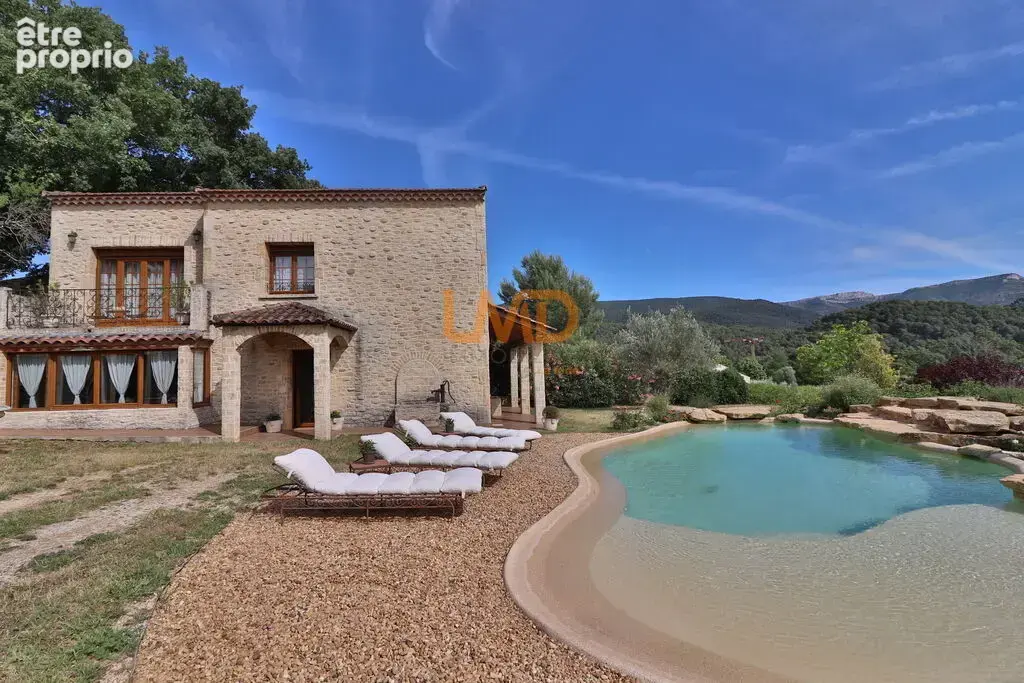 Maison de charme 4 chambres Terrain 2000m2 Piscine Calme Plein S - photo 3