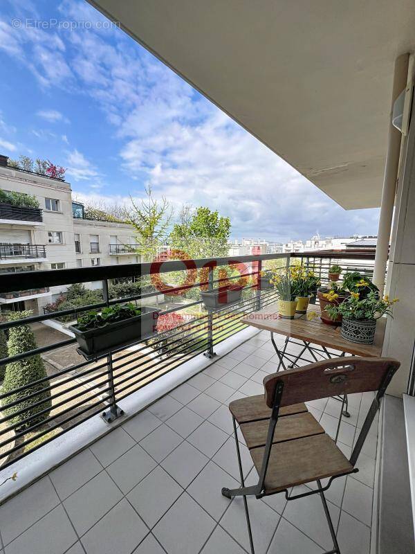 Appartement à ISSY-LES-MOULINEAUX