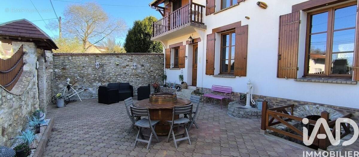 Photo 1 - Maison à CONDE-SAINTE-LIBIAIRE