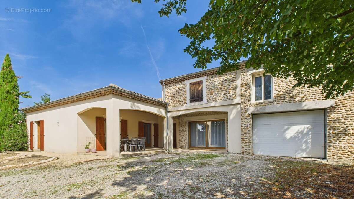 Maison à LIVRON-SUR-DROME