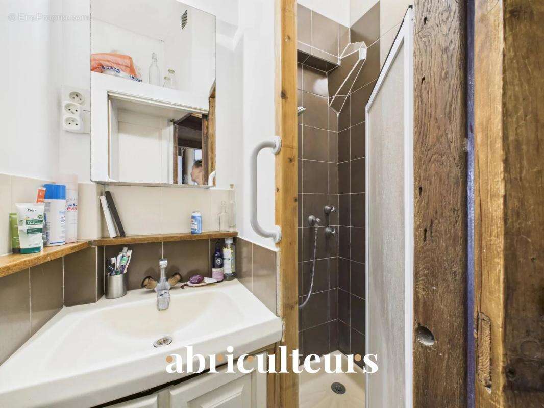 Appartement à PARIS-10E