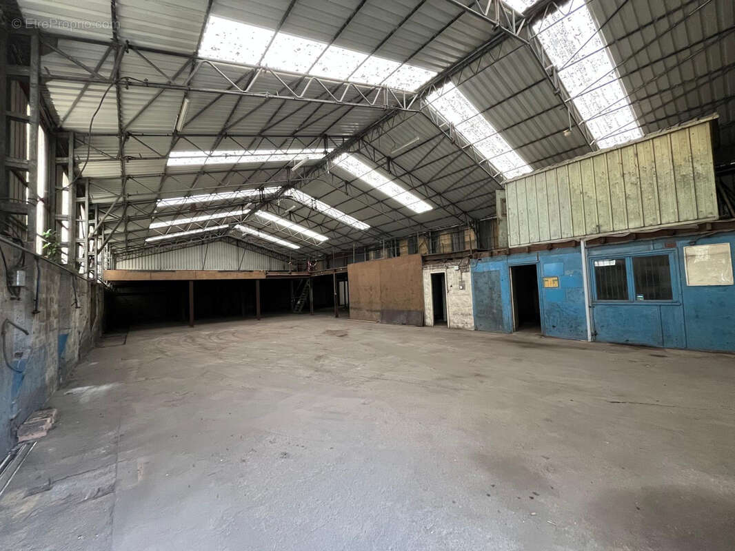 Entrepôt - 469 m2 - Petite-Synthe - photo 9